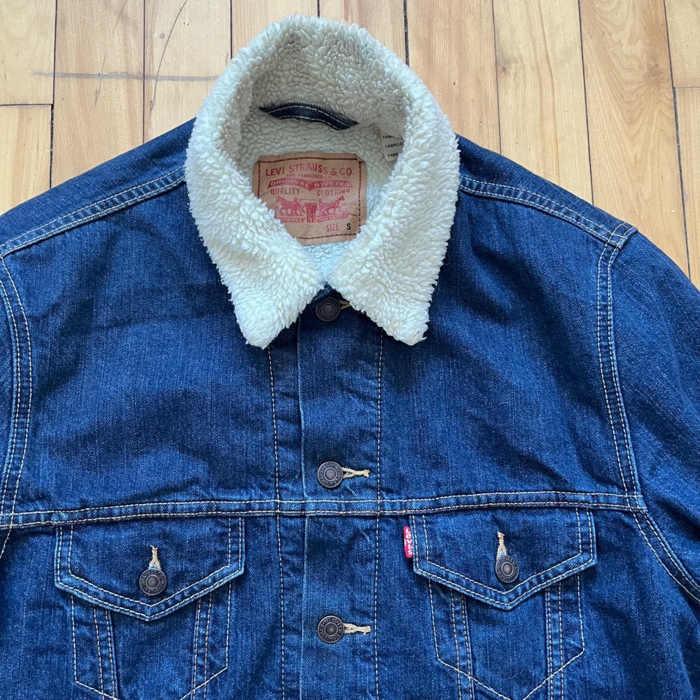 Levis Sherpa Lined Trucker Jacket Medium Wash Denim Blue Mens Size S - Picture 2 of 16
